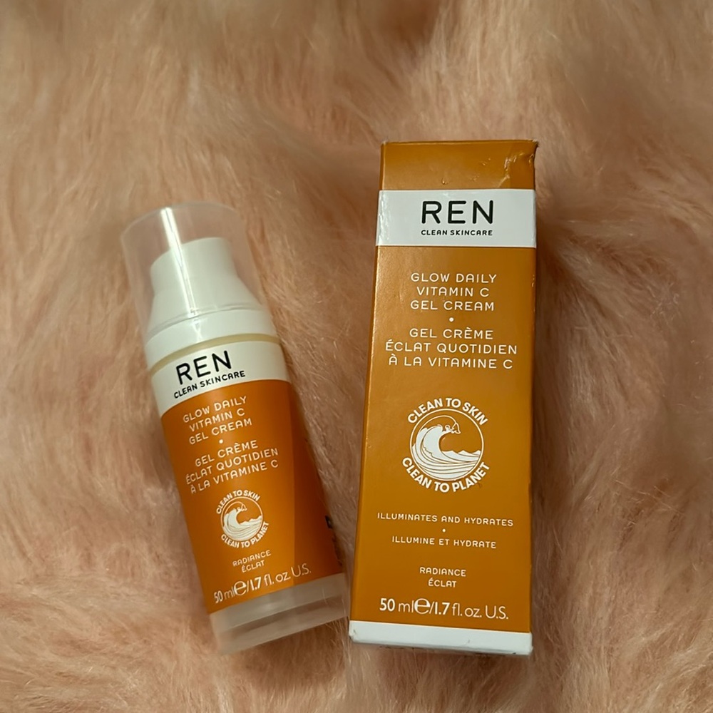 REN clean skin care vitamin c serum